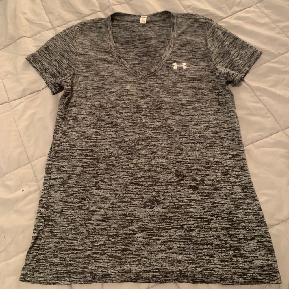 Underarmor dry fit shirt available
